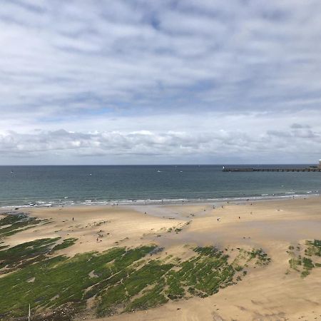 Appartement T2 Refait A Neuf Avec Balcon Face Mer Et Ascenseur, Au Coeur Des Sables-D'Olonne - Fr-1-485-70 لي سابلِ دولونْ المظهر الخارجي الصورة